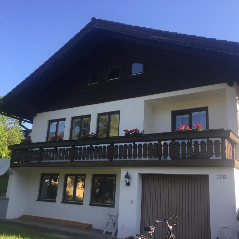 Schönes Wohnen am Sonnenhang - Ferienhaus - 1