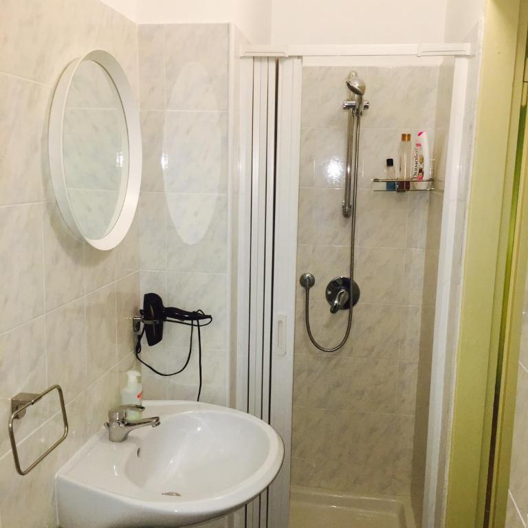 Pearl Pisa guest house - Double Room with Private Bathroom - 5