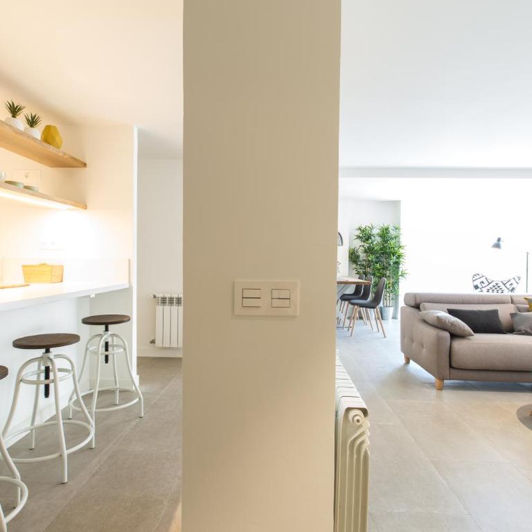 The Lucky Flats - Luceros - Three-Bedroom Apartment - 10