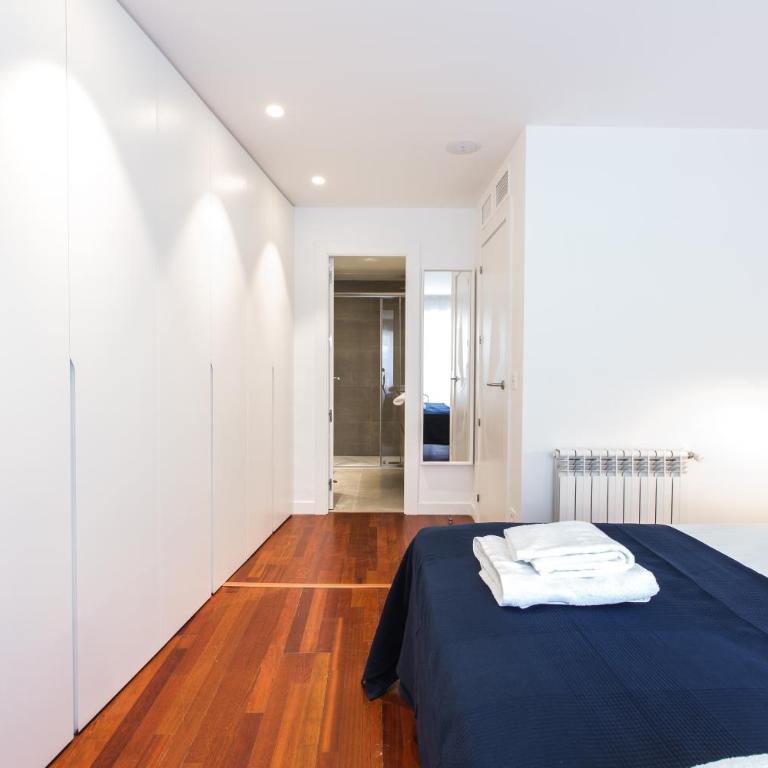 The Lucky Flats - Luceros - Three-Bedroom Apartment - 14