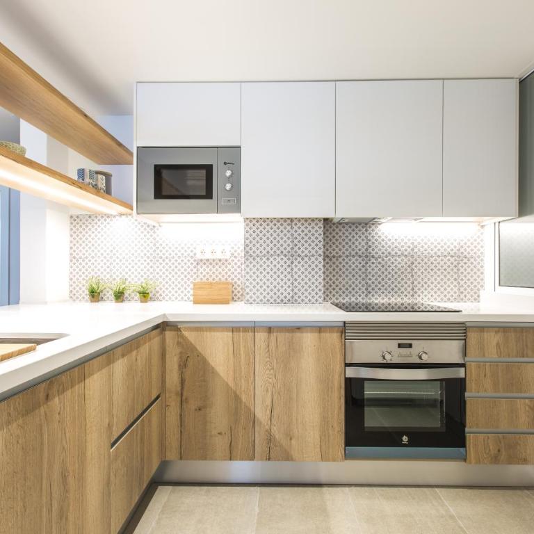 The Lucky Flats - Luceros - Three-Bedroom Apartment - 34