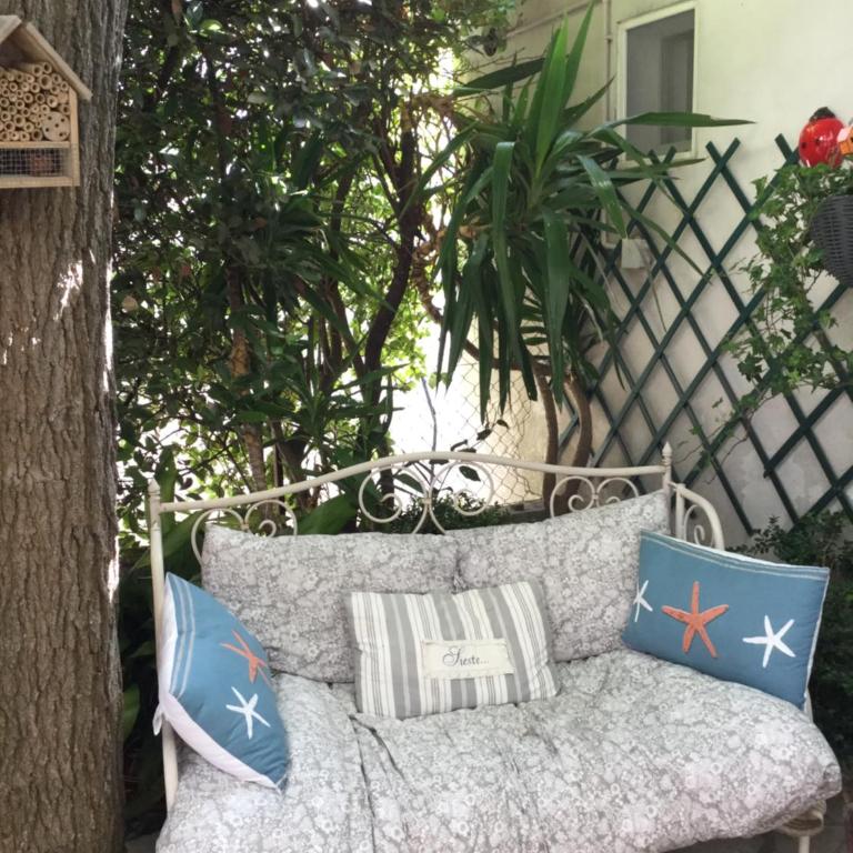 Hotel Le Méditérranée - Chambre Triple - Vue sur Jardin - 8