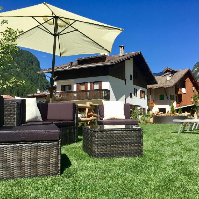 Central Apartment Canazei - Appartamento con 3 Camere da Letto e Vista Montagna - 49