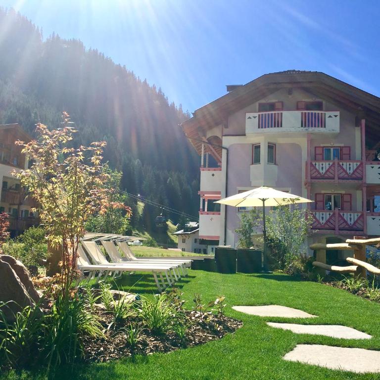 Central Apartment Canazei - Appartamento con 3 Camere da Letto e Vista Montagna - 70