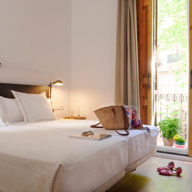 Som Nit Triomf - Double or Twin Room with Balcony - 13