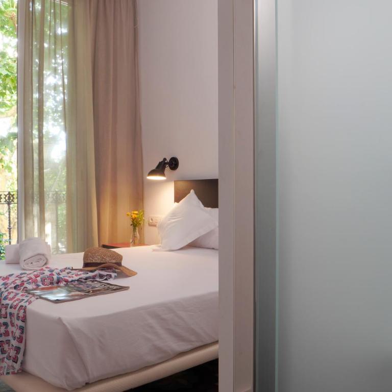 Som Nit Triomf - Double or Twin Room with Balcony - 7