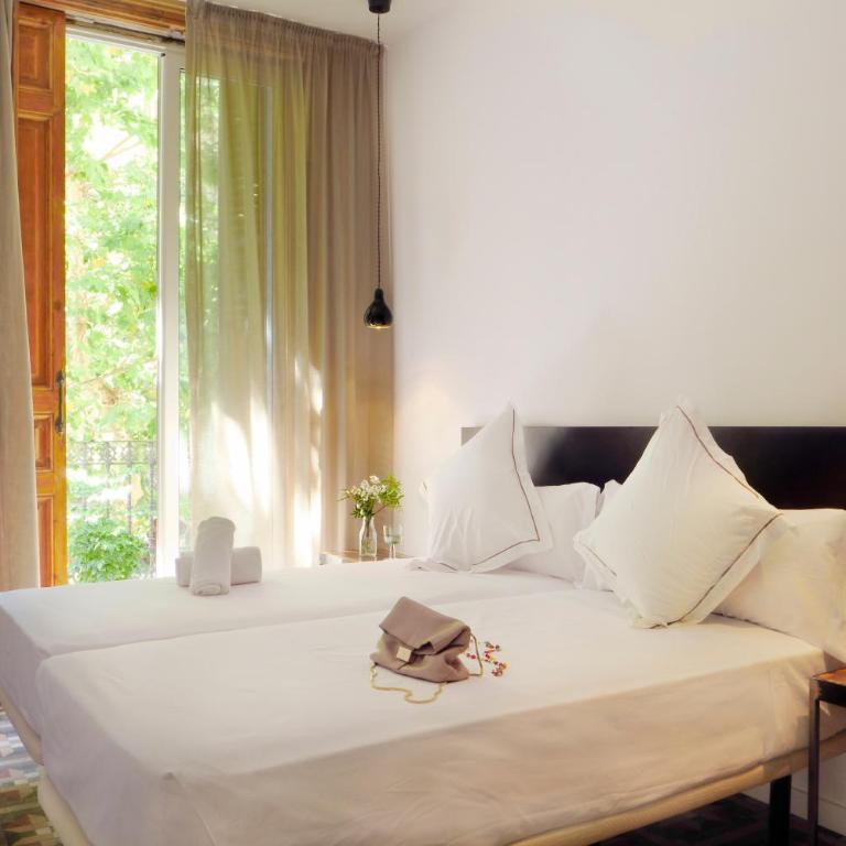 Som Nit Triomf - Double or Twin Room with Balcony - 2
