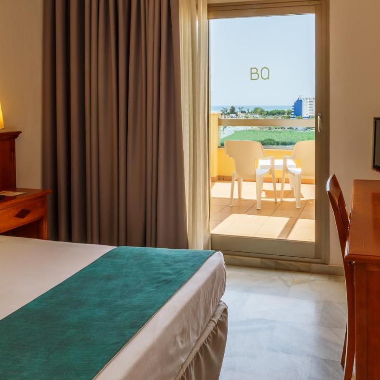 BQ Andalucia Beach Hotel - Habitación Doble con vistas laterales al mar - 1 o 2 camas - 2