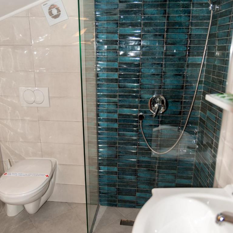Hotel Rendez Vous - Triple Room (4th floor) - 1