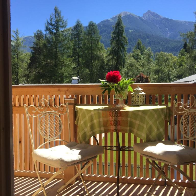 Hannas ALPENGRUSS Apartment & Zimmer - kleines Doppelzimmer mit Balkon - 2