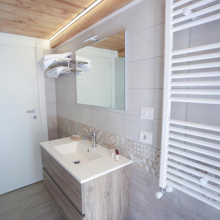 IL VIAGGIATORE VIA INDIPENDENZA B&B - Deluxe Quadruple Room - 14