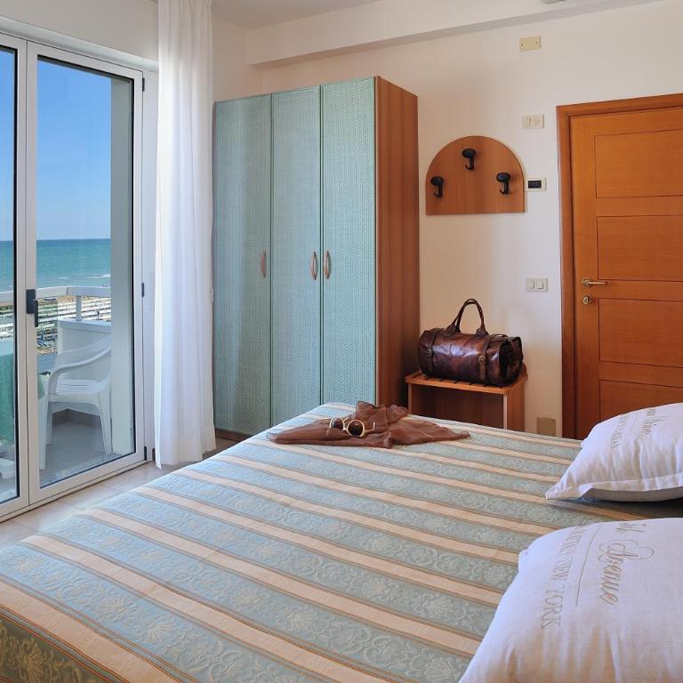 Hotel Cigno D'Oro - Double or Twin Room with Balcony and Sea View - 2