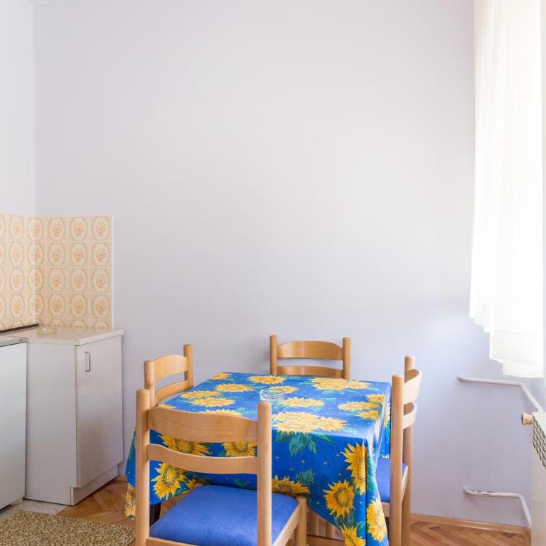 Guesthouse Blue Coast - Standardni Trokrevetni Studio - 12