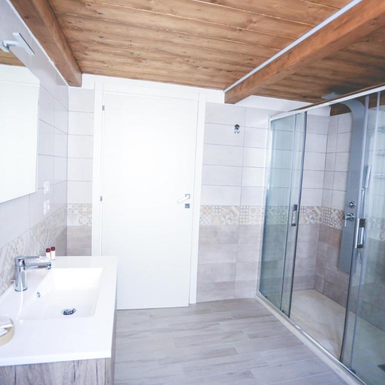 IL VIAGGIATORE VIA INDIPENDENZA B&B - Deluxe Quadruple Room - 7