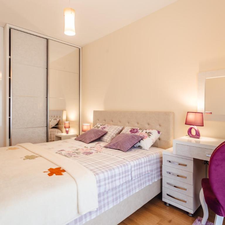 Apartments Rivijera - Two-Bedroom Apartment - 9