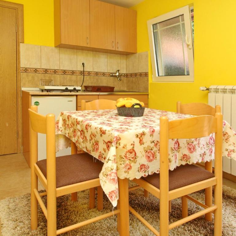 Apartments Junior - Apartman sa Balkonom - 9
