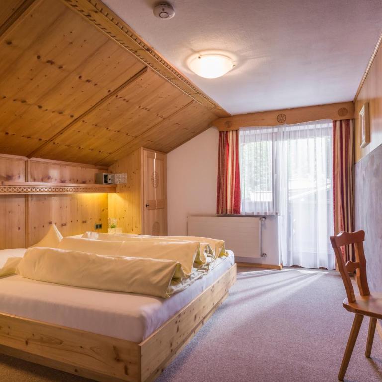 Anja's Schönblick - Bed & Breakfast - Doppelzimmer mit Balkon - 4
