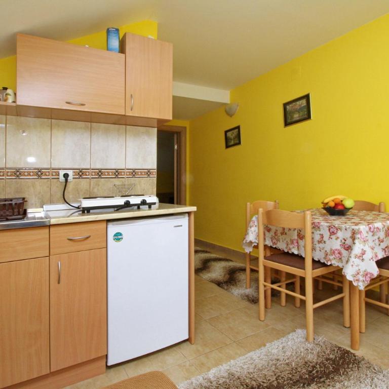 Apartments Junior - Apartman sa Balkonom - 4