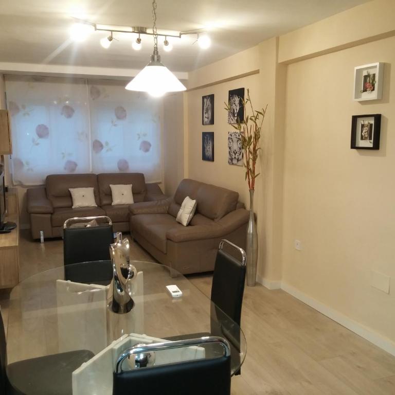 Piso Cerca De La Playa - Apartamento de 3 dormitorios - 3