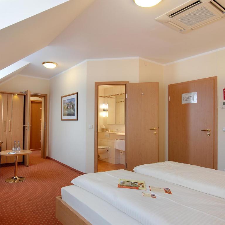 Hotel Kriemhild am Hirschgarten - Exclusive Suite - 1