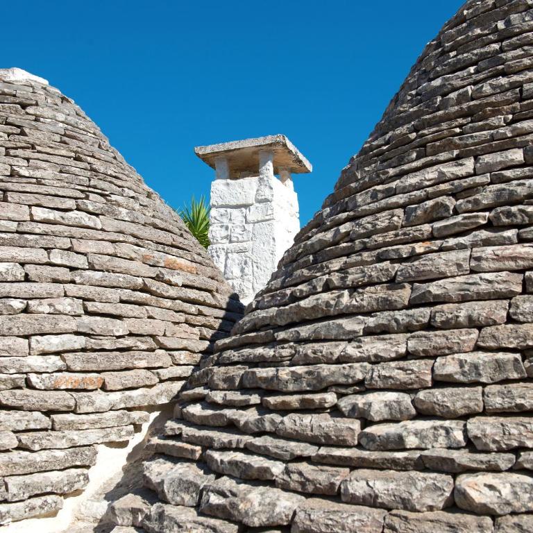 Trullo Giardino Fiorito - Camera Matrimoniale con Vista Giardino - 7