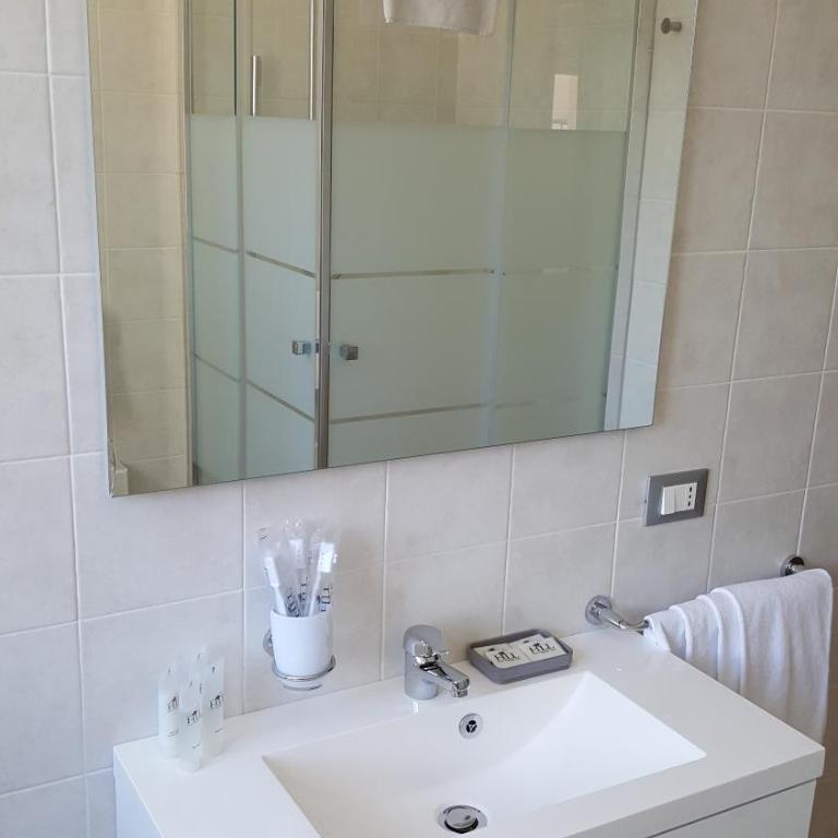 HLL Hotel Lungolago Lecco-Como Lake - Appartamento con Vista Lago - 4