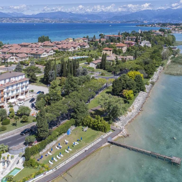 Hotel Mirabello - Camera Matrimoniale/Doppia con Letti Singoli con Vista Lago. - 10