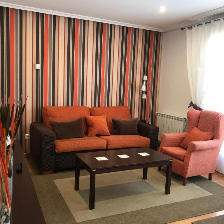 APARTAMENTO HORREO - Emilio Laria - Apartamento con vistas a las montañas - 1