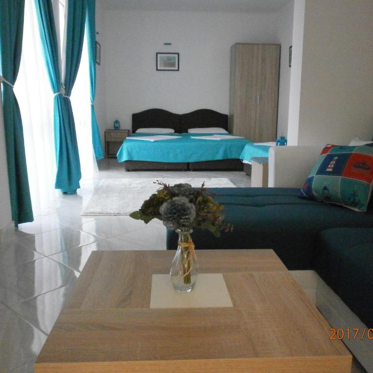 Apartments Suster - Apartment with Balcony - 9