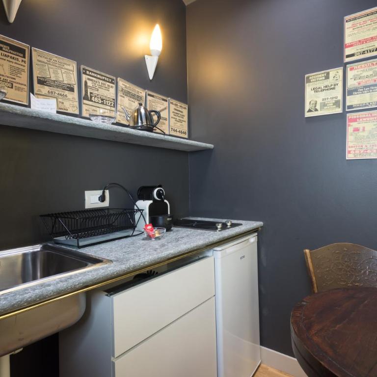 Porta Palace Apartments - One-Bedroom Apartment - 7
