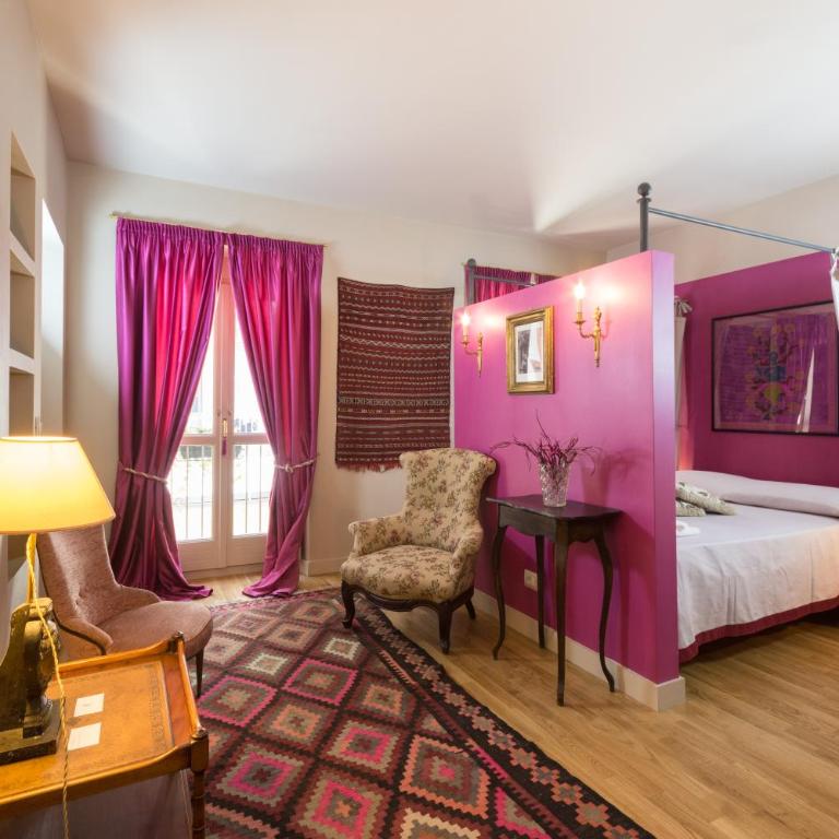 Porta Palace Apartments - One-Bedroom Apartment with Balcony - 2