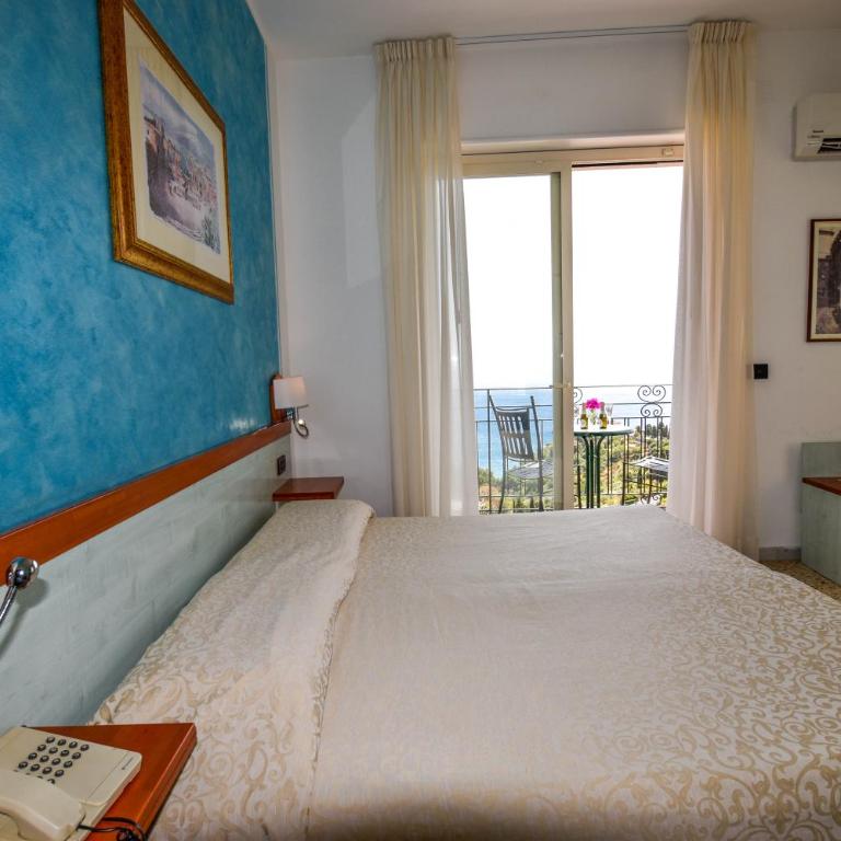 Hotel Condor - Double or Twin Room with Balcony and Sea View - 8