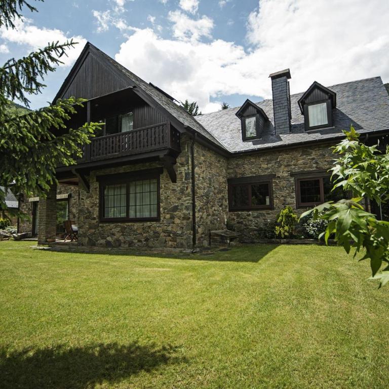 Chalet in Vielha near Baqueira Ski Resort - Casa de 4 dormitorios - 1
