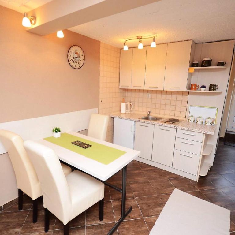 Apartment Garden - Studio Apartment - 5