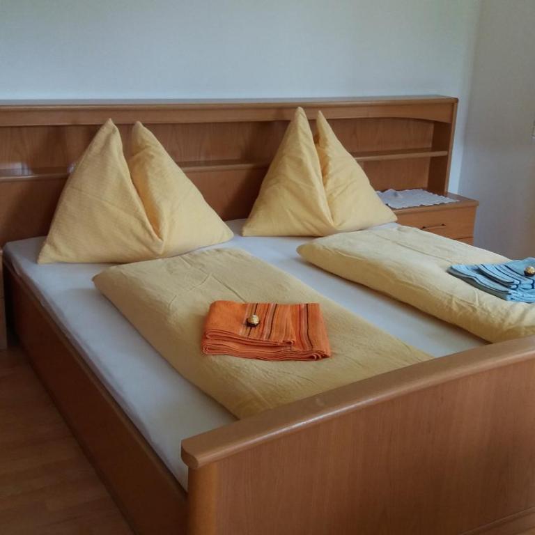 Ferienwohnung Löffelberger - Apartment mit 1 Schlafzimmer, Balkon und Bergblick - 12