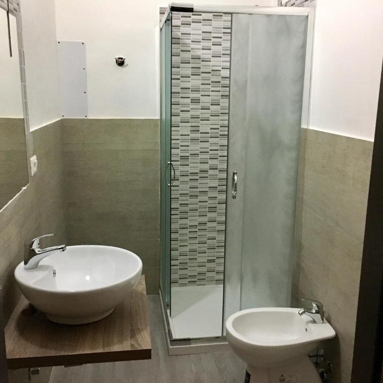 Guest House Minas - Quadruple Room with Private Bathroom - 14