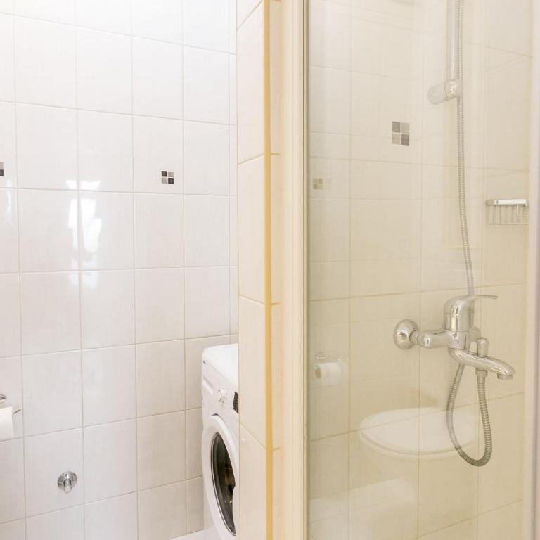 Apartments Lille - Family Studio with Terrace and Sea View - 12