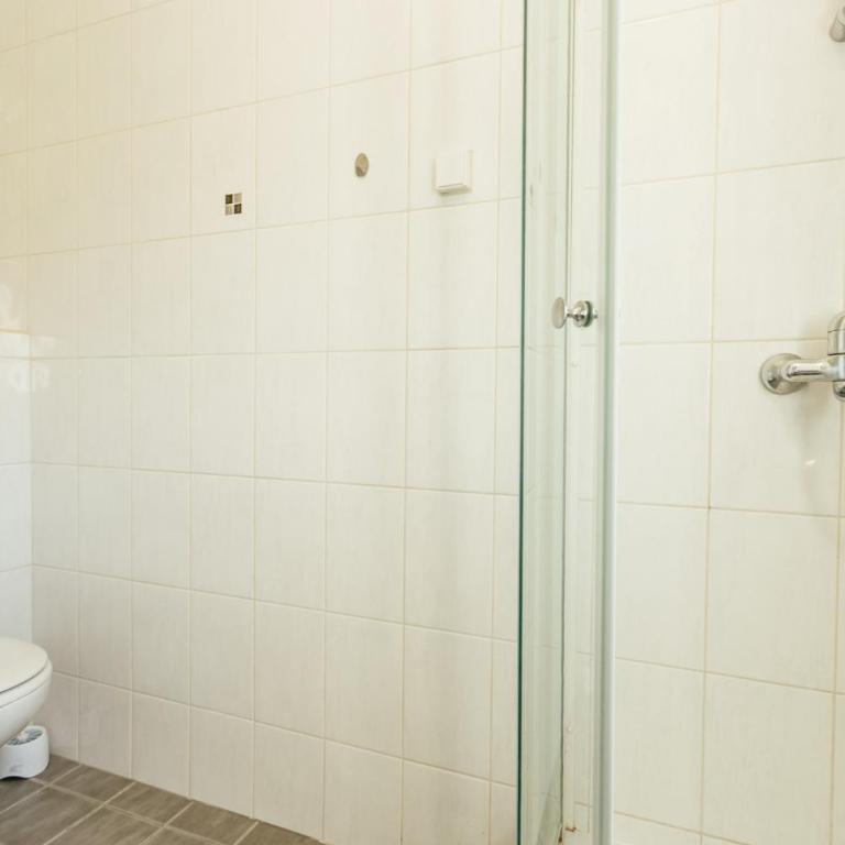 Apartments Lille - Two-Bedroom Apartment with Sea View - 10