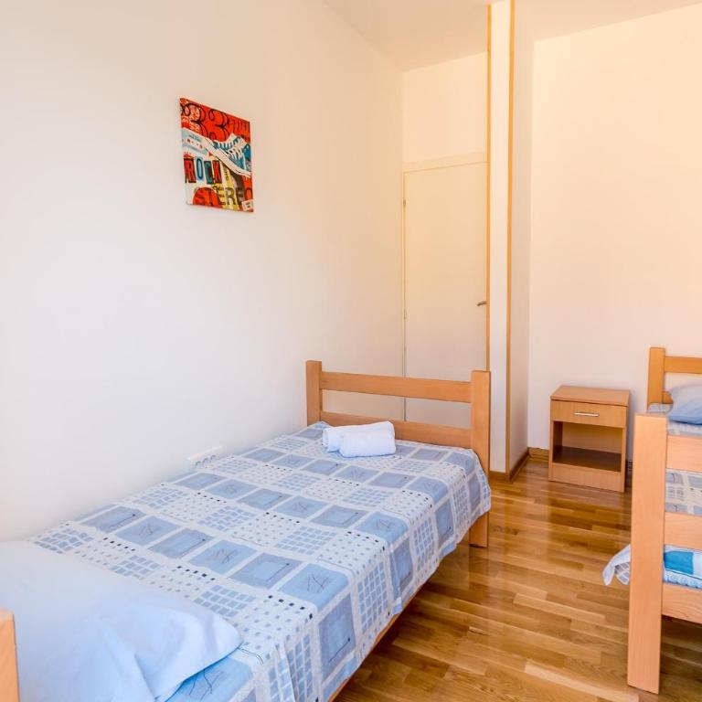 Apartments Lille - Two-Bedroom Apartment with Sea View - 4