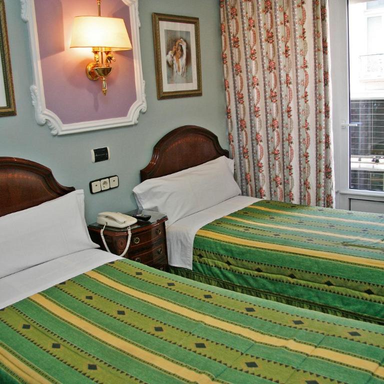 Hostal Victoria II - Superior Double Room - 2