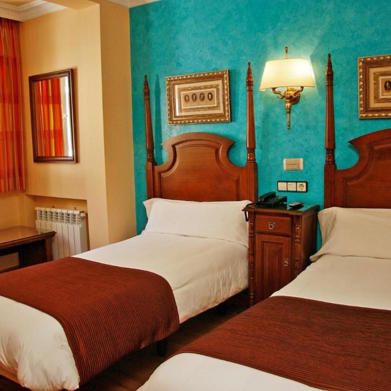 Hostal Victoria II - Double or Twin Room - 12