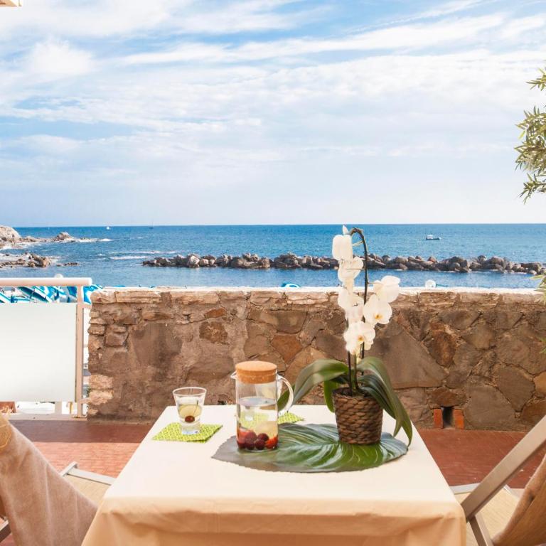Hotel Rex - Pacchetto Spiaggia - Camera Familiare Classic - 5