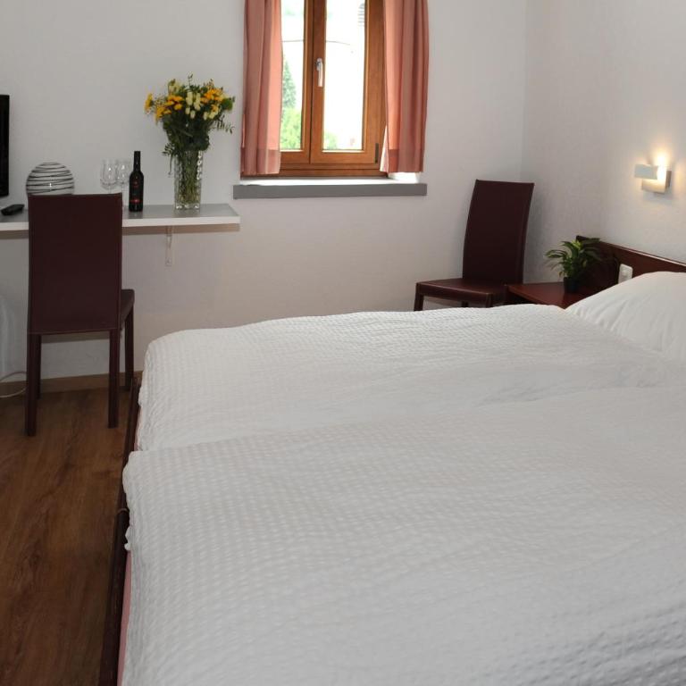 La Dent-du-Midi Hôtel & Restaurant - Standard Zweibettzimmer - 4