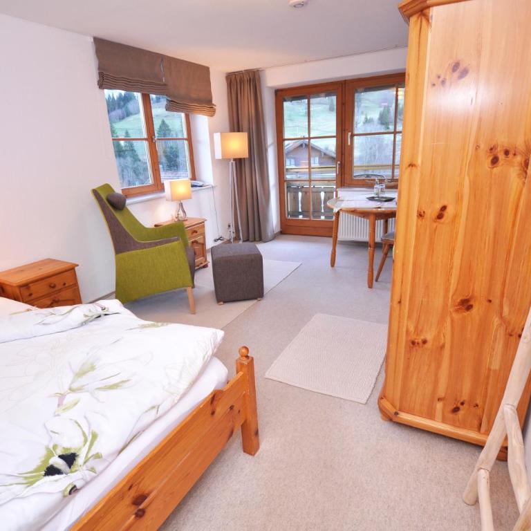 Biohotel BERGHÜS - Superior Einzelzimmer mit Balkon - 2