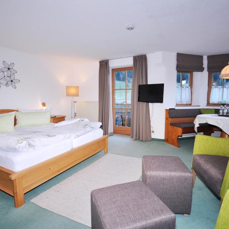 Biohotel BERGHÜS - Superior Doppelzimmer mit Balkon - 2