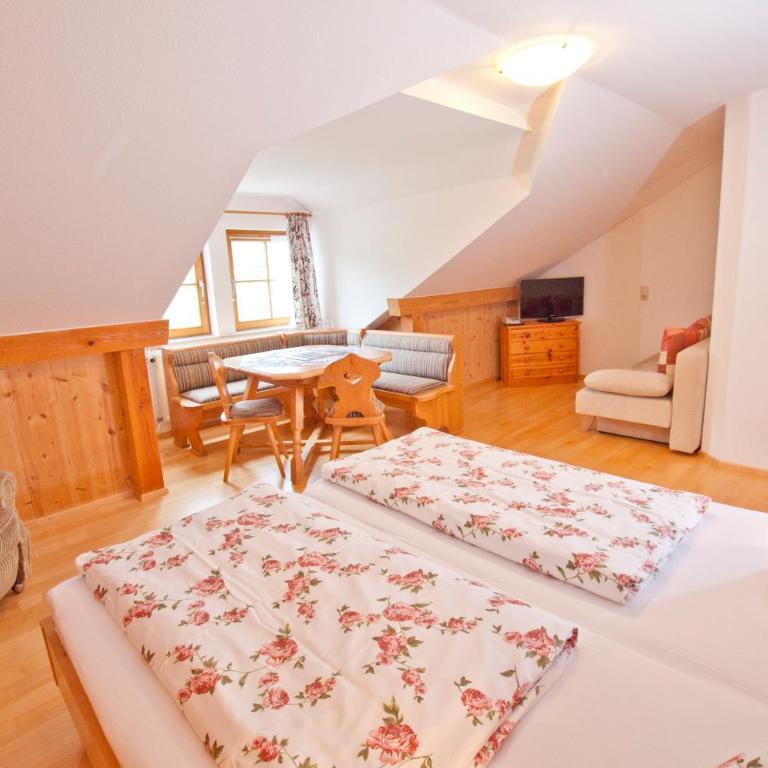 Biohotel BERGHÜS - Superior Doppelzimmer mit Bergblick - 1