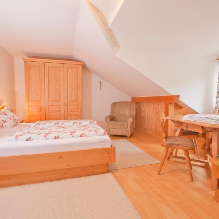 Biohotel BERGHÜS - Superior Doppelzimmer mit Bergblick - 2