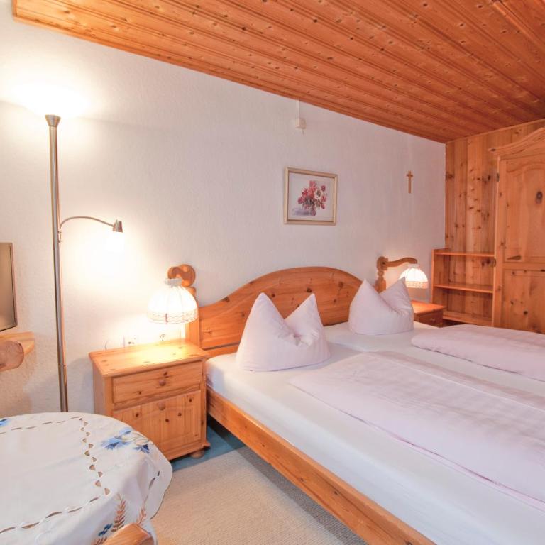 Biohotel BERGHÜS - Doppelzimmer mit Balkon - 3