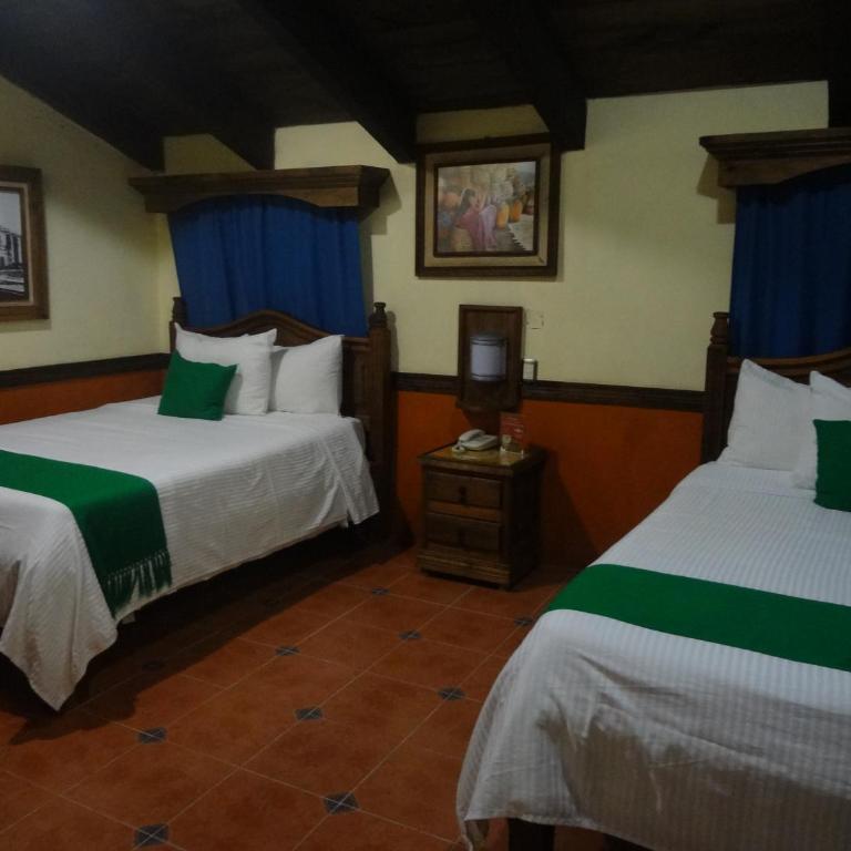 Hotel Tradicional - Standard Family Room - 11