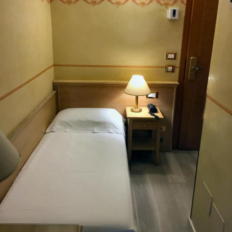 Hotel Byron - Camera Singola Budget - 2
